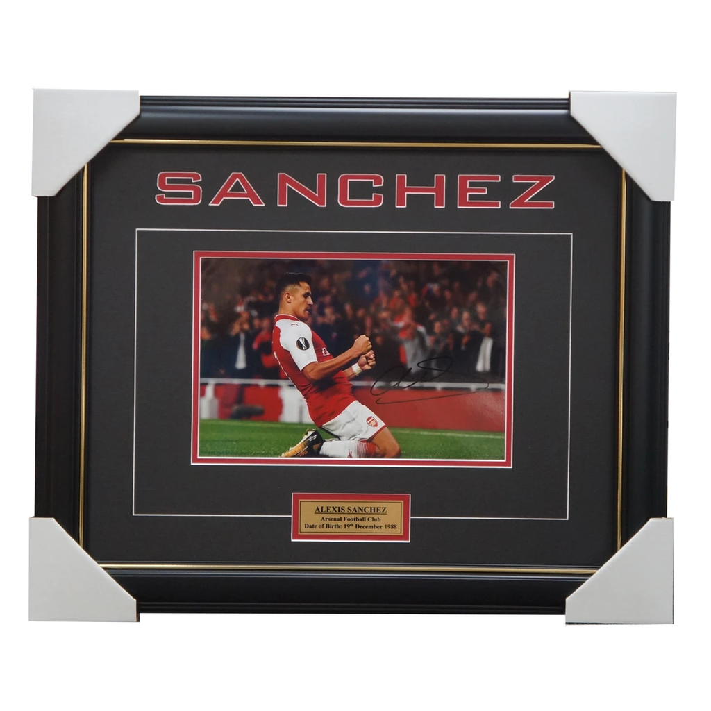 Alexis Sanchez Signed Arsenal Football Club Photo Framed With Plaque + Coa - 3236