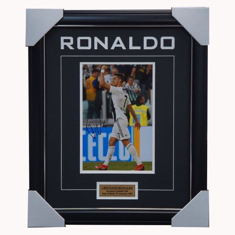 Cristiano Ronaldo Signed Juventus Football Club Photo Framed With Plaque + Coa - 3583